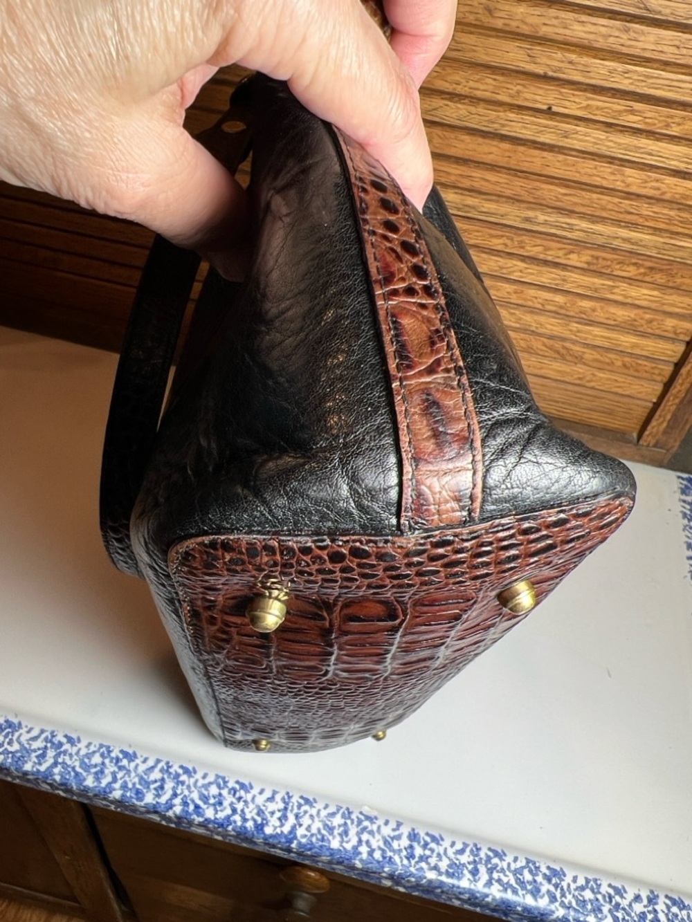 Vintage Brahmin Arno Tote bag, Tuscan collection, black with Pecan croc trim - Picture 13 of 16